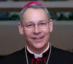 Bishop Robert W. Finn of Kansas City-St. Joseph, Mo., in a 2010 photo. (CNS photo/The Catholic Key)
