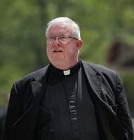 Divided jury returns Friday in Philly priest case