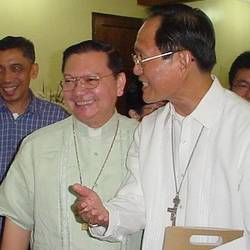 Bishop Mercado (centre) - Photo by UcaNews Philippines