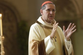 El cardenal Roger Mahony, ex arzobispo de la diocesis catolica de Los Angeles, California.