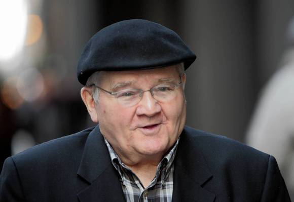 Defrocked Jesuit priest Donald McGuire leaves the Dirksen Courthouse in Chicago after a hearing in 2007. (Zbigniew Bzdak, Chicago Tribune / November 9, 2007)