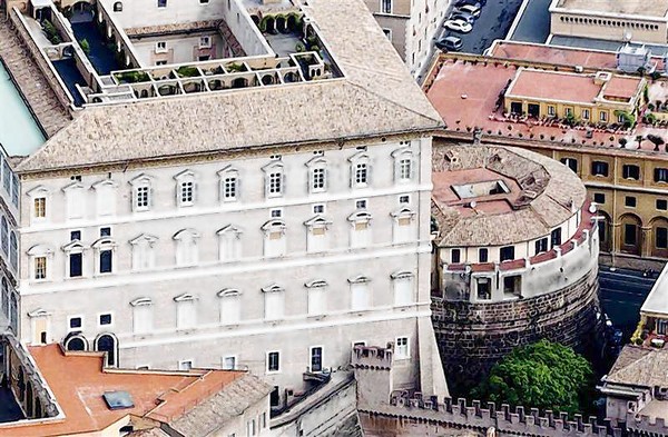 File photo shows an exterior view of the tower of the IOR, the Vatican bank, in Vatican City (STRINGER, Reuters / September 30, 2013)