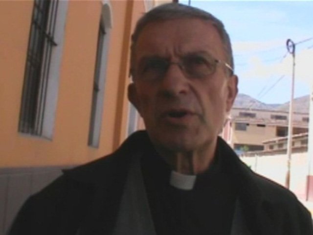 El vicario general de la Arquidiocesis, Javier Obon, manifesto que son patranas de parte de la familia del joven contra el sacerdote, Luis Alejandro Bazalar Garcia.