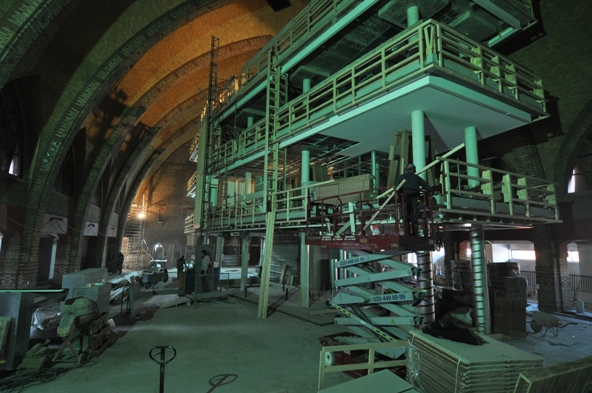 (A health centre unit is built inside a former Catholic church in Eindhoven that has been sold because of dramatic falls in levels of churchgoing in the Netherlands. Photo taken 20 March 2012/Tom Heneghan)