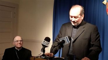Bishop George W. Coleman of the Fall River diocese, who resigned with his 75th birthday in February, welcomes incoming bishop Edgar Moreira da Cunha, right. The Brazilian born priest will assume the position in September.