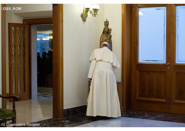 Pope Francis pays homage to Our Lady ahead of celebrating Mass in the Santa Marta Chapel for the Feast of the Presentation of the Blessed Virgin - OSS_ROM