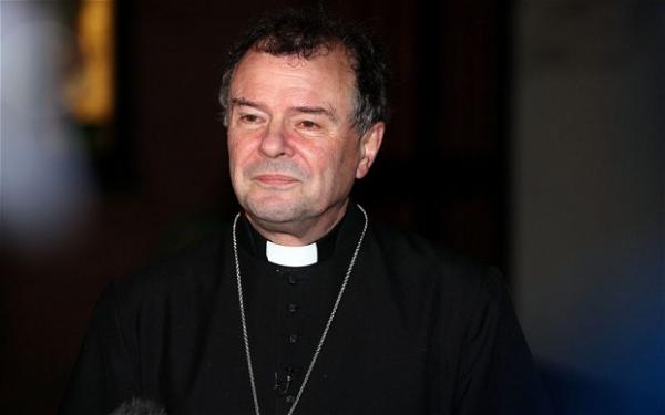 Michael Perham (25696865)