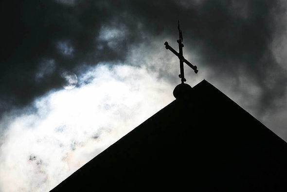 Die katholische Kirche tut sich oft schwer, Missbrauchsfalle zu thematisieren. Foto: dpa
