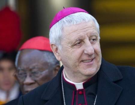 Il prelato, che non e indagato, avrebbe suggerito al manager Profiti di non dire al Papa di una presunta distrazione di fondi pubblici, pari a 30 milioni di euro, a favore dell’Idi