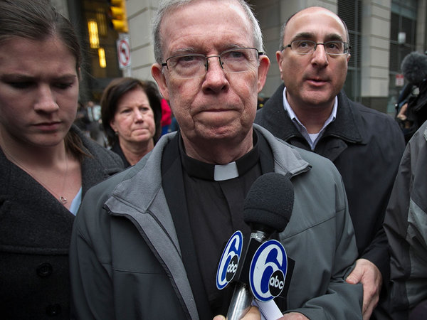 Msgr. William J. Lynn leaves the Criminal Justice Center in Philadelphia on Jan. 6. (ALEJANDRO A. ALVAREZ/Staff Photographer)