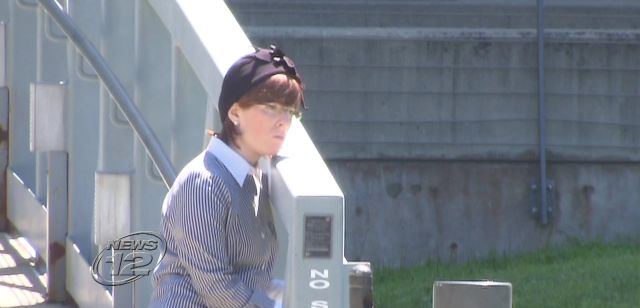Taubenfeld's daughter broke down in tears as she testified at her father's trial. Part of her testimony seemed to bolster the prosecution's case. (July 22, 2015 6:20 PM)