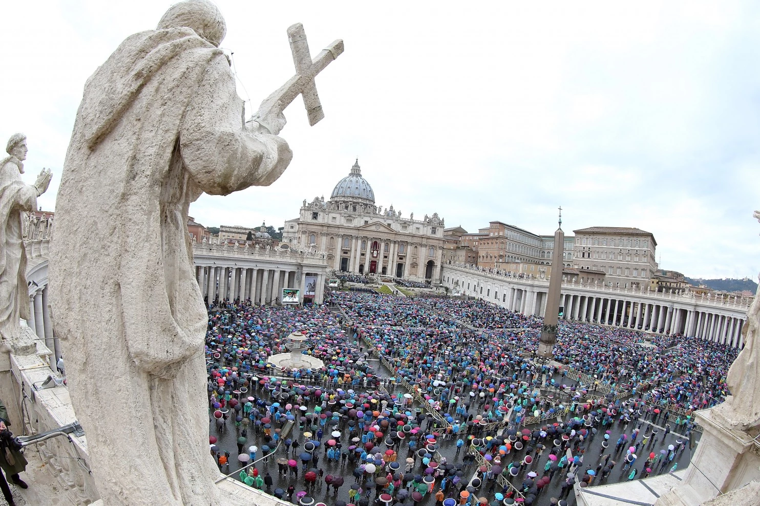 St. Peter's Square during the Easter Mass given by Pope Francis on April 5, 2015. (Franco Origlia/Getty Images)