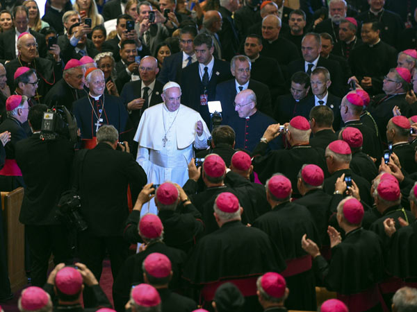 Pope Francis arrives for the Midday Prayer of the Divine with more than 300 U.S. bishops at the Cathedral of St. Matthew the Apostle on Sept. 23, 2015, in Washington. (Photo by Jonathan Newton-Pool/Getty Images)