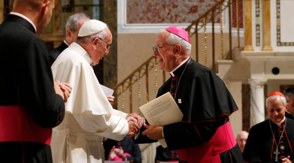 Pope Francis greets Archbishop Joseph Kurtz of Louisville during a meeting with US bishops in the Cathedral of St. Matthew the Apostle in Washington Sept. 23. (CNS photo/Paul Haring)