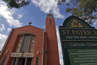PHOTO: St Patrick Church in Mentone is one of two churches presided over by Father John Walshe. (ABC News)
