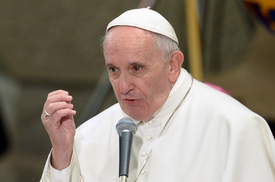 Pope Francis warned priests and nuns against abusing their religious vows of chastity, poverty and obedience as he delivers a speech at the Vatican, on February 1, 2016 (AFP Photo/Filippo Monteforte)