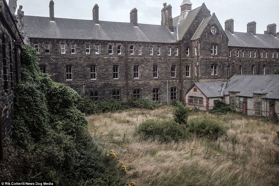 Photographer Rik Cotterill explored the 153 acres that make up the seminary and his pictures shows derelict dormitories, chilling chapels and shadowy statues