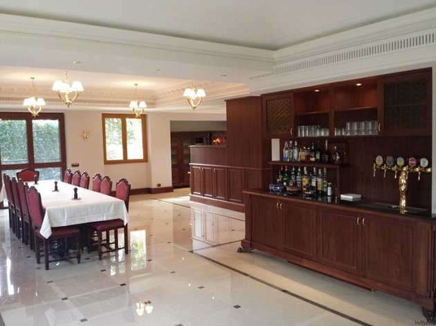 Villa Stritch's manager, Nebraskan Reverend Monsignor Thomas Fucinaro, has spent 350,000 euros on the villa’s reception hall.