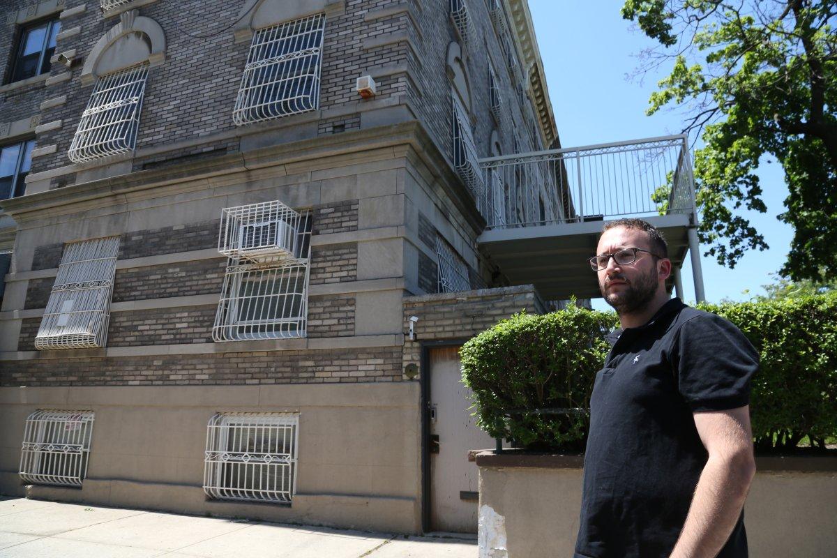 Chaim Levin, a sex abuse survivor, also gave the thumbs down to the Assembly's proposal. (JEFFERSON SIEGEL/NEW YORK DAILY NEWS)