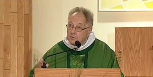 Father Paul Breau was chaplain at the University of Moncton for almost a decade. (Radio-Canada)