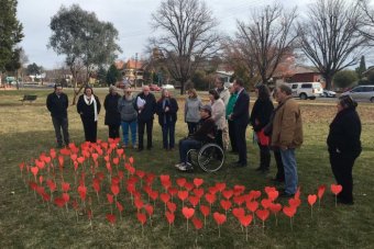 PHOTO: A vigil was held at Centennial Park in Bathurst for victims earlier on Friday. (ABC News: Gavin Coote)