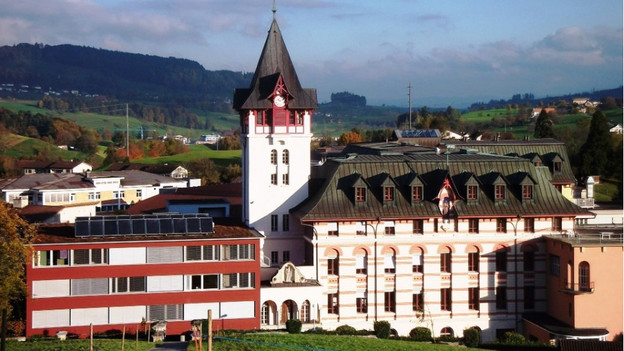 Das Gymnasium Immensee muss einen Missbrauchfall aus den 90er-Jahren aufarbeiten. ZVG