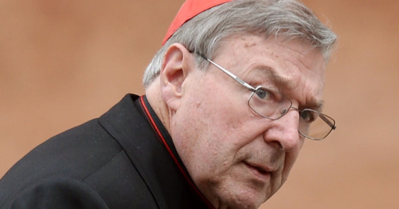 La investigacion contra el encargado de las finanzas de la santa sede y oficial de tercer rango se inicio en 2015, cuando dos hombres declararon que el cardenal los toco cuando eran ninos mientras se desempenaba como sacerdote en Ballart en los 70.