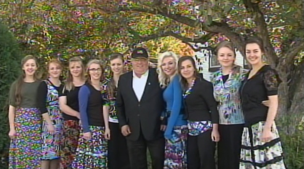 In 2014, Blackmore appeared outside the courthouse in Creston, B.C., with a number of his daughters, who came to support him. (CBC)