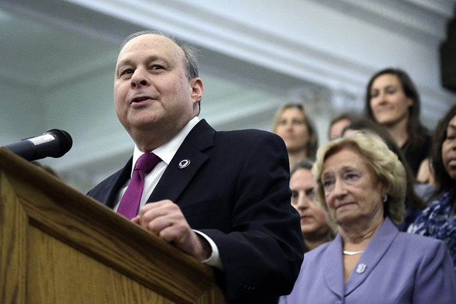 Photo via AP/Elise Amendola