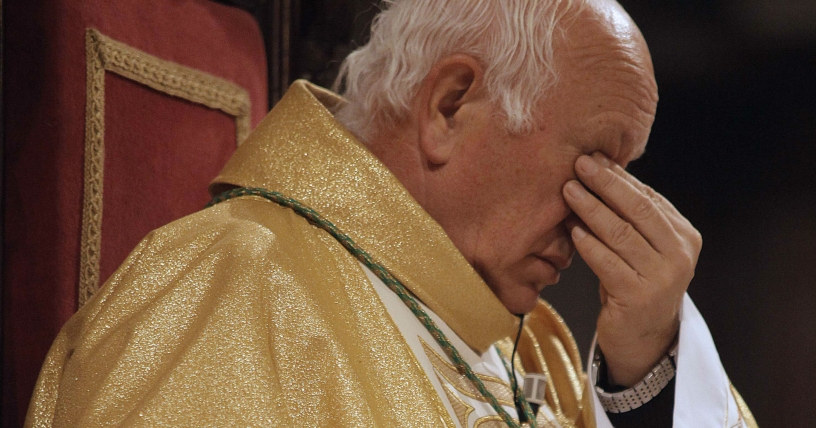 "Vivimos crispacion y la Iglesia, nosotros, hemos contribuido con nuestros problemas y delitos", dijo el cuestionado cardenal durante la Jornada de Planificacion de la Iglesia Catolica capitalina, en un mensaje a semanas del Te Deum que este ano no liderara dado el complicado escenario judicial que enfrenta.