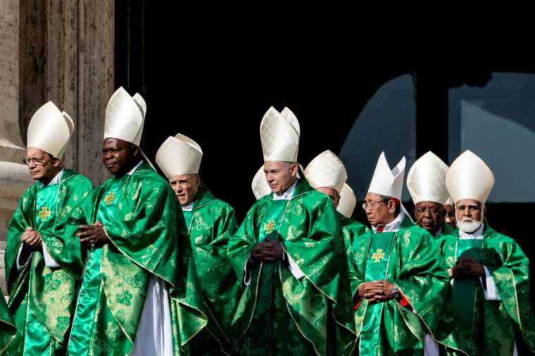 Pope Francis celebrates Mass in St. Peter's Square for the opening of the 15th Ordinary General Assembly of the Synod of Bishops on Oct. 3, 2018. Credit: CNA