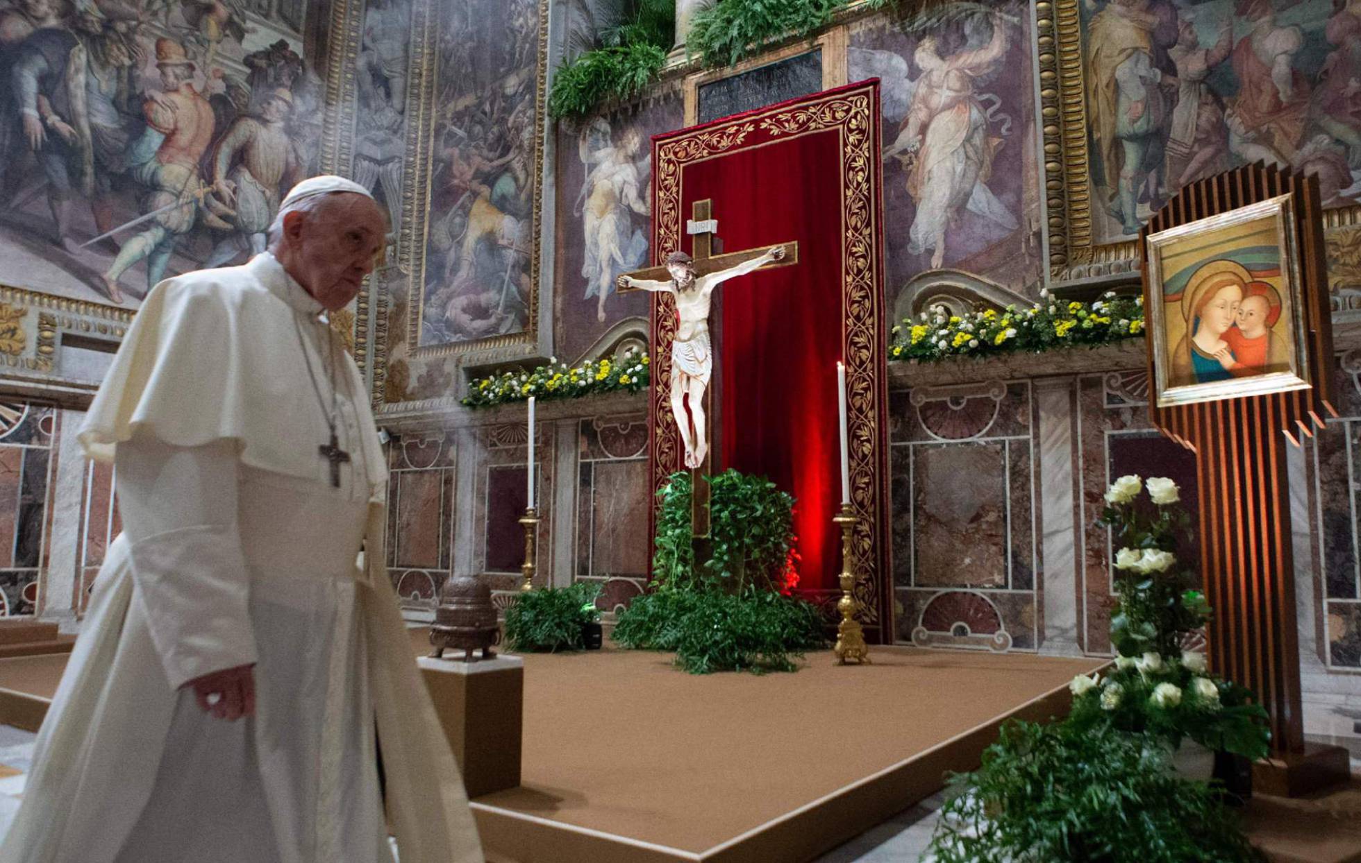 El papa Francisco durante la misa del domingo en el Vaticano, durante la cumbre sobre la pederastia en la Iglesia. AFP
