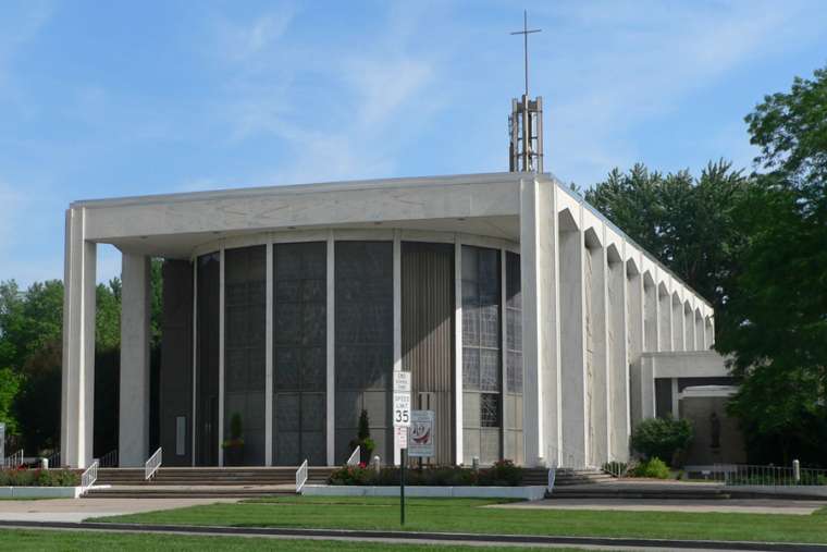 The Cathedral of the Risen Christ in Lincoln. Credit: Ammodramus via Wikimedia.