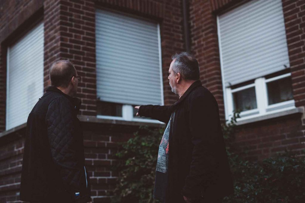 Bongartz and Elstner at priest Peter H.'s house in Bottrop