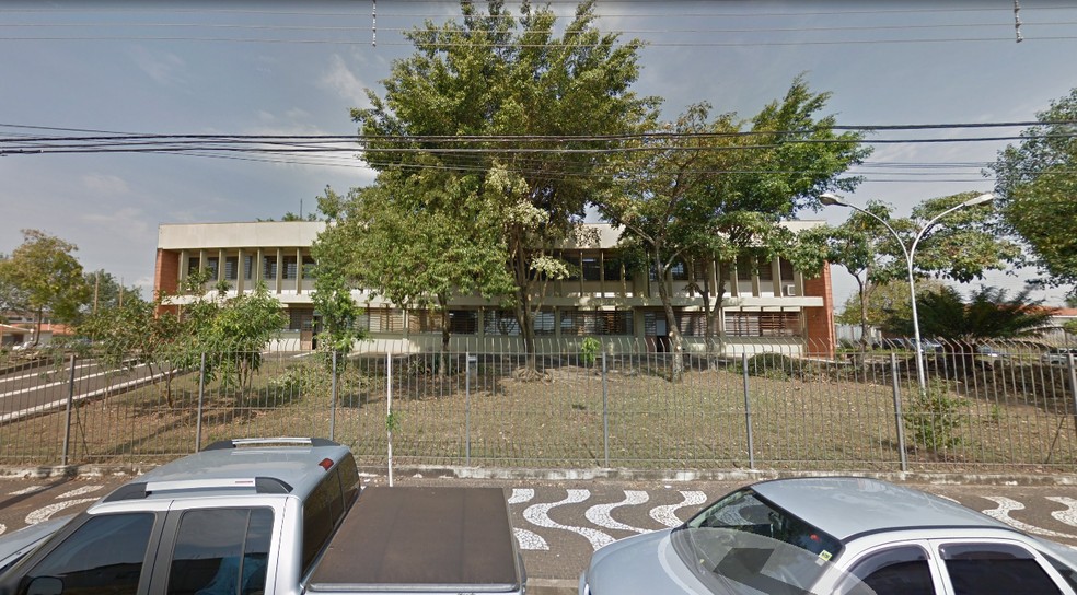 Justica de Araras aceita denuncia contra padre por atentado violento ao pudor. — Foto: Google Maps