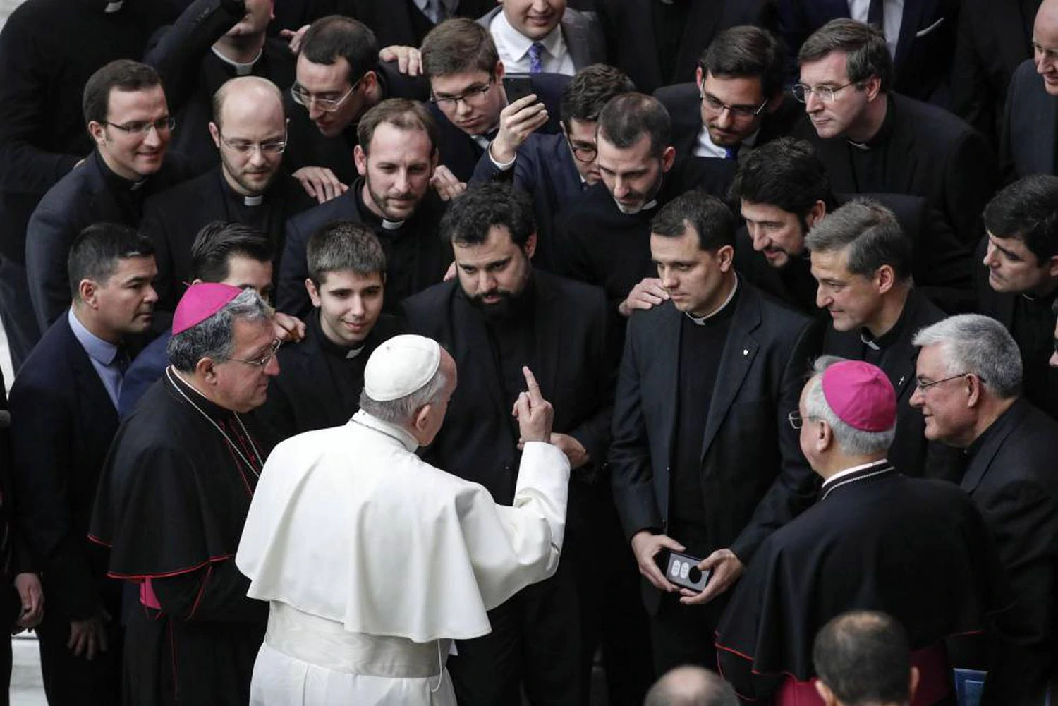 En febrero de 2019, el Papa se reunio con 190 miembros destacados de la Iglesia catolica para abordar el problema de los abusos sexuales a menores en el seno de la institucion. Esta imagen fue tomada en el Vaticano, un dia antes del inicio de la cumbre.GIUSEPPE LAMI / EFE