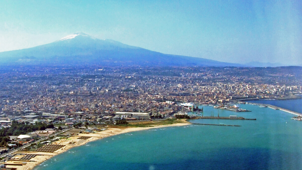 The port and skyline of Catania, Sicily, Italy. Photo by Michael Giorgio Castielli/Creative Commons