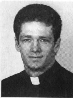 Rev. Michael R. Hands, a former Long Island priest who was convicted of sexually abusing a 14-year-old boy in 2003, has been indicted on child sex abuse charges upstate. (Credit: Rockville Centre Diocese)