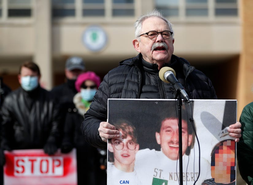 David Linstrom speaks during a memorial rally held for his son, Nate, held outside Green Bay Notre Dame on March 7, 2021, in Green Bay, Wis. Sarah Kloepping/USA TODAY NETWORK-Wisconsin