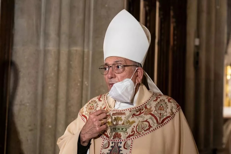 Bishop Nicholas DiMarzio attends an NYPD Mass honoring members who died of COVID-19 at St. Patrick's Cathedral in Manhattan on October 5, 2020. (photo: Lev Radin / Shutterstock)