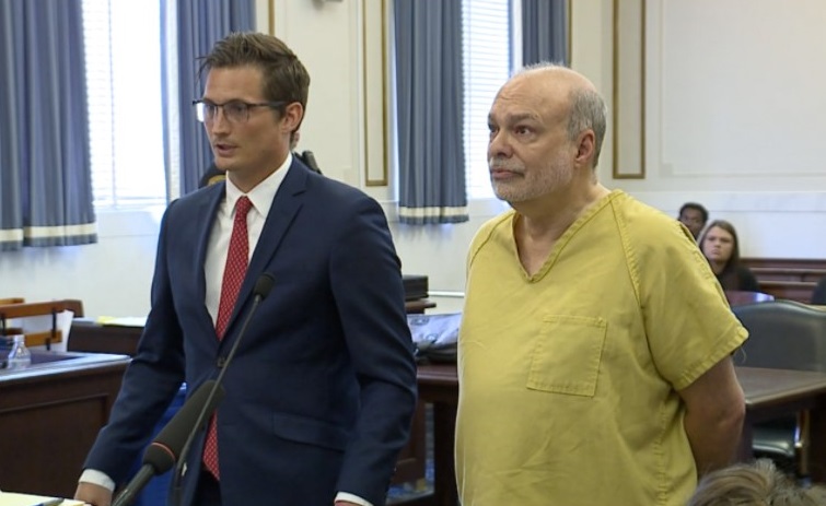 Geoff Drew's defense attorney Brandon Moermond with Drew in August 2019. Photo WCPO staff