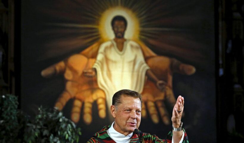 Fr. Michael Pfleger, pastor of St. Sabina Church in Chicago, is seen in this 2015 file photo. Cardinal Blase Cupich of Chicago asked the priest to step aside from ministry Jan. 5, after the Archdiocese of Chicago received an allegation he sexually abused a minor over 40 years ago. (CNS / Jim Young, Reuters)