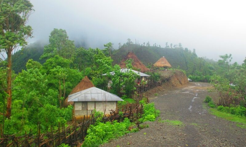 The main street in Kutet.