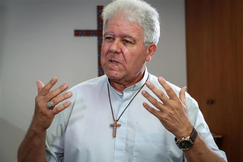 Bishop Charles Gauci has apologised on behalf of the Catholic Diocese of Darwin.(ABC News: Laetitia Lemke)