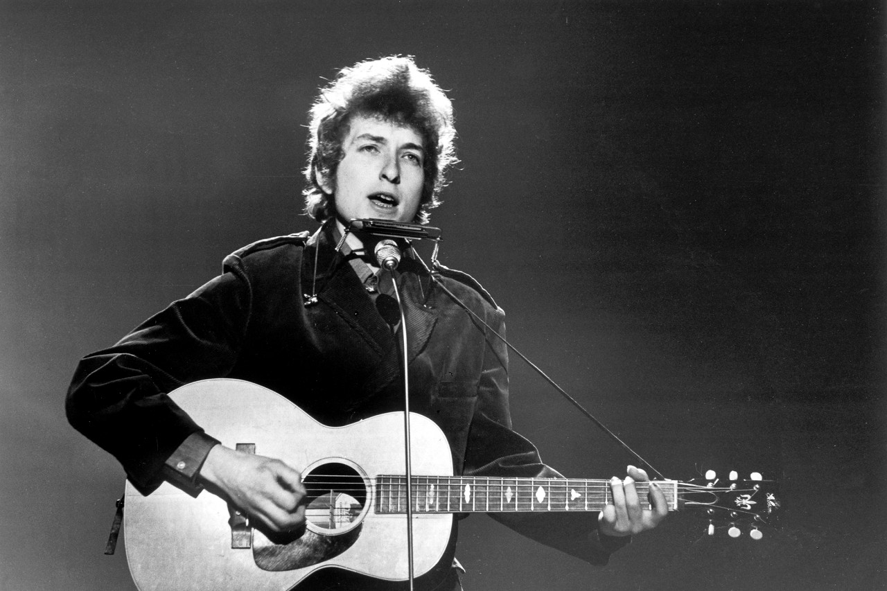 Bob Dylan performing at BBC TV Centre, London, on June 1, 1965. Val Wilmer / Redferns