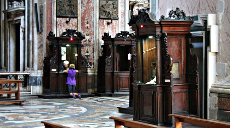 Catholic church Confession - Confessional. Photo by Heinz-Josef Lücking, Wikipedia Commons.