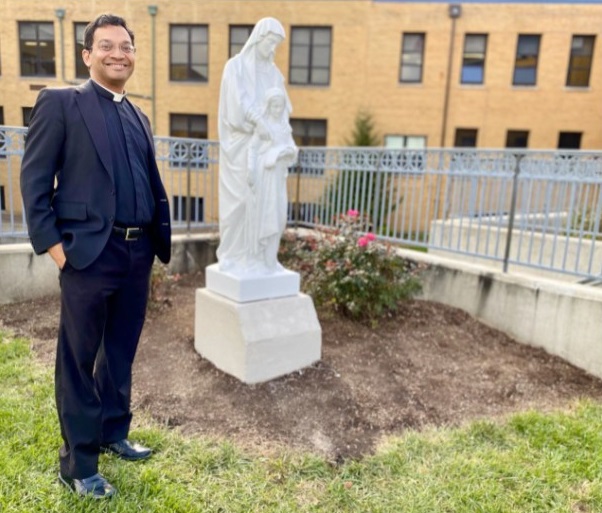 Fr. Earl Fernandes, pastor at St. Ignatius of Loyola (Spectrum News / Casey Weldon)