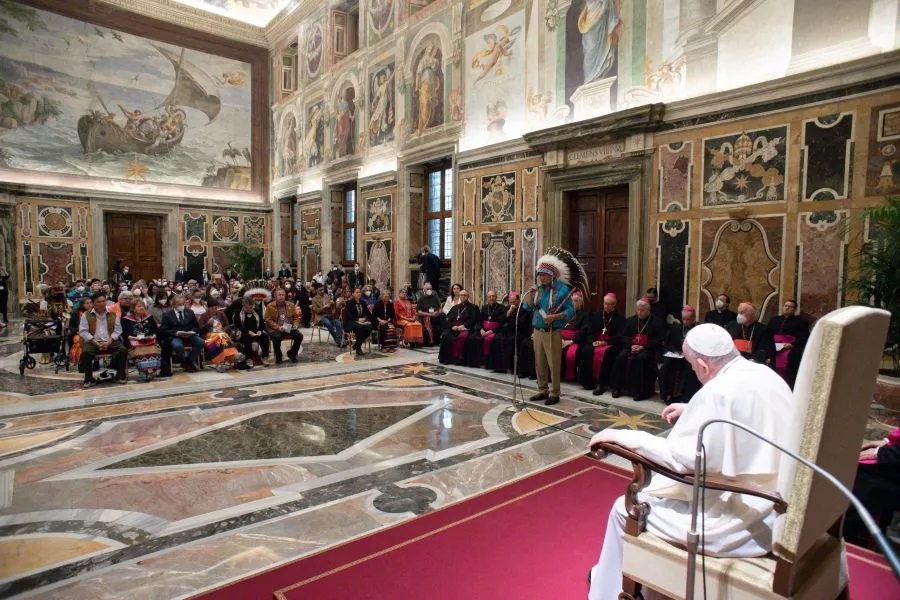 Pope Francis meets Canadian Indigenous leaders at the Vatican on April 1, 2022. (photo: Courtesy photo / Vatican Media)