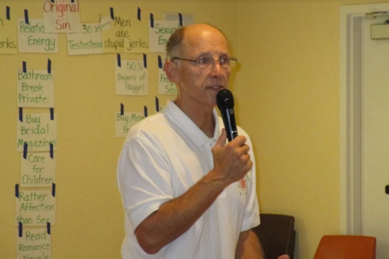 Robert Fontana, director of Catholic Life Ministries of Seattle, speaks during a recent marriage enrichment workshop at a Catholic parish in Palm Desert, Calif. Courtesy photo.