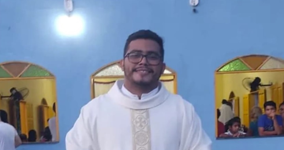 Father Paulo Araújo da Silva. (Credit: Facebook.)